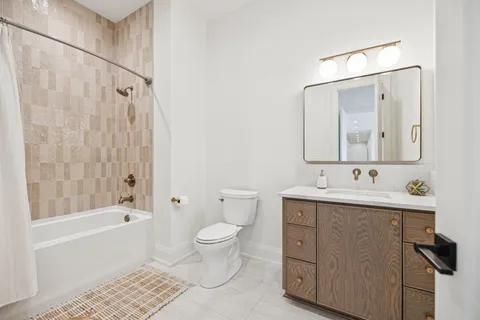 $5,500,000 | 1323 Harding Place, Nashville, TN 37215