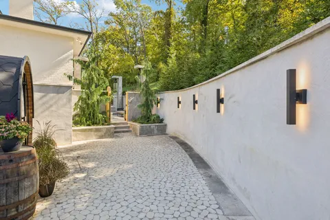 $5,500,000 | 1323 Harding Place, Nashville, TN 37215