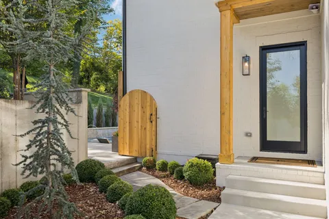 $5,500,000 | 1323 Harding Place, Nashville, TN 37215