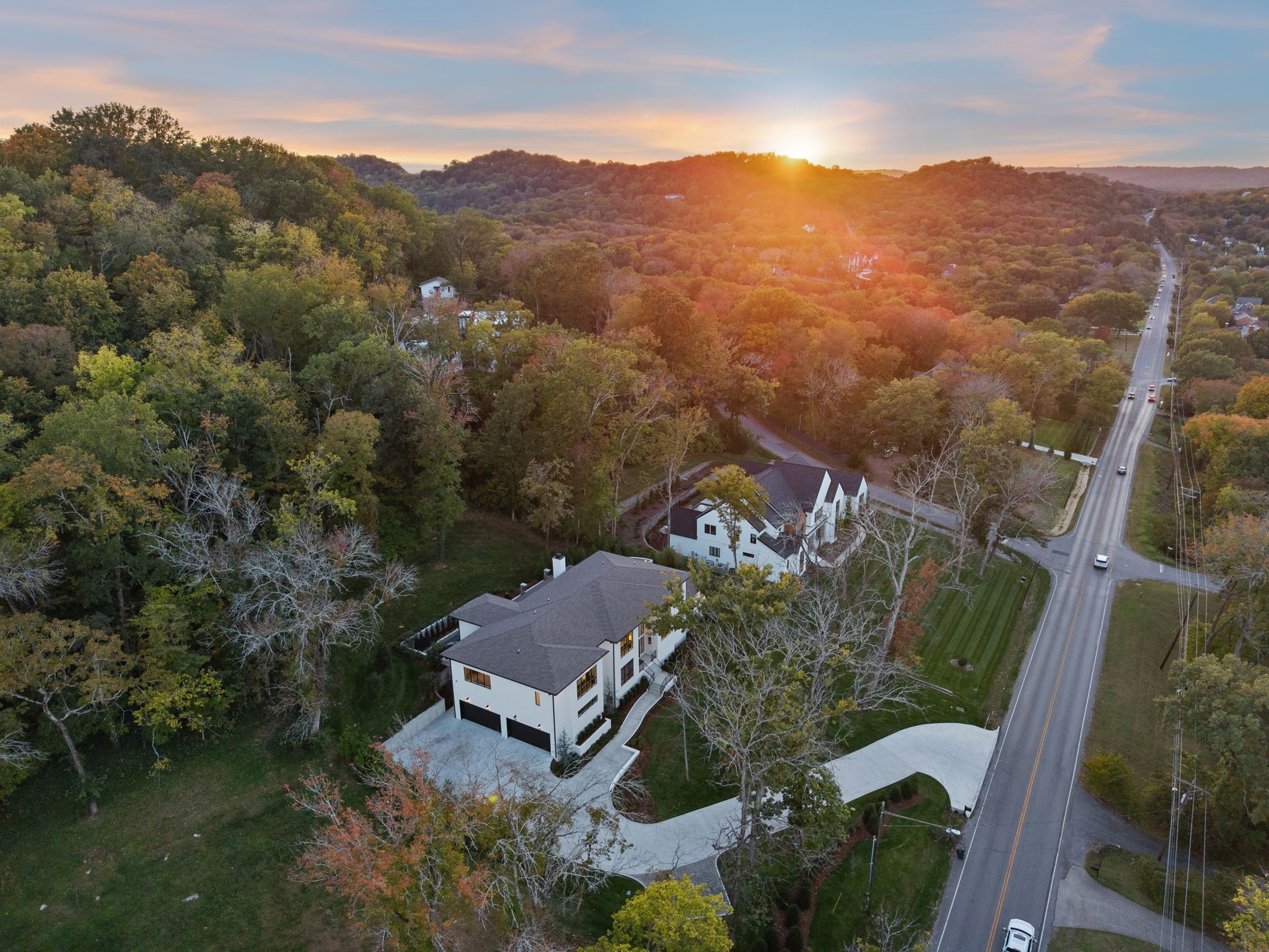 1323 Harding Place Nashville, TN 37215 - Photo 95 of 95 an aerial view of a house with a garden