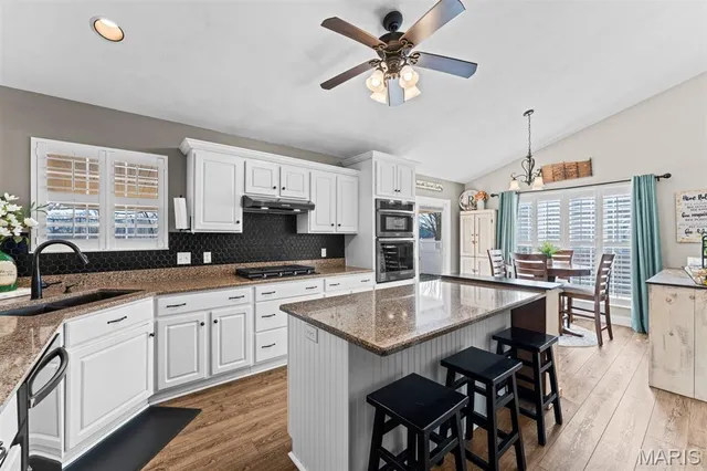 $475,000 | 112 Liederkranz Lane, Millstadt, IL 62260