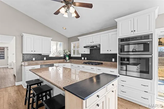 $475,000 | 112 Liederkranz Lane, Millstadt, IL 62260