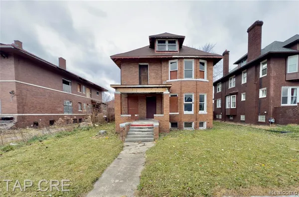 $135,000 | 1017 East Grand Boulevard, Detroit, MI 48207