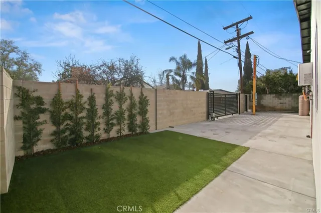 $1,500,000 | 7842 Lasaine Avenue, Northridge, CA 91325