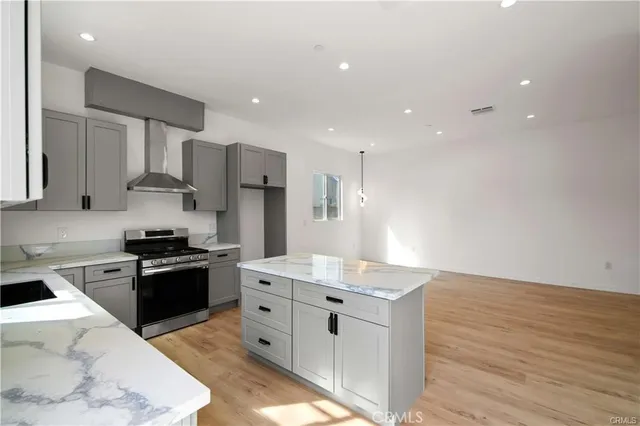 $1,500,000 | 7842 Lasaine Avenue, Northridge, CA 91325