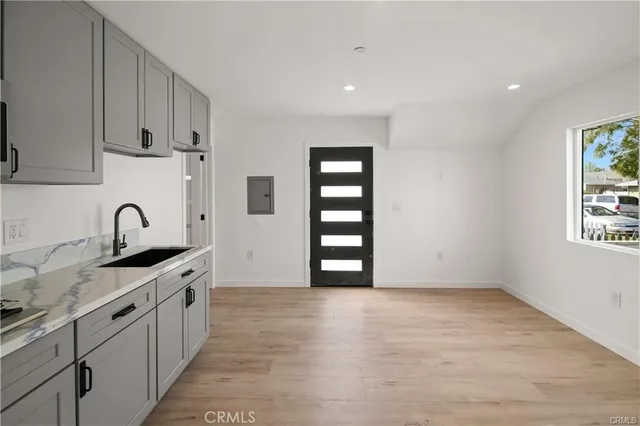 $1,500,000 | 7842 Lasaine Avenue, Northridge, CA 91325