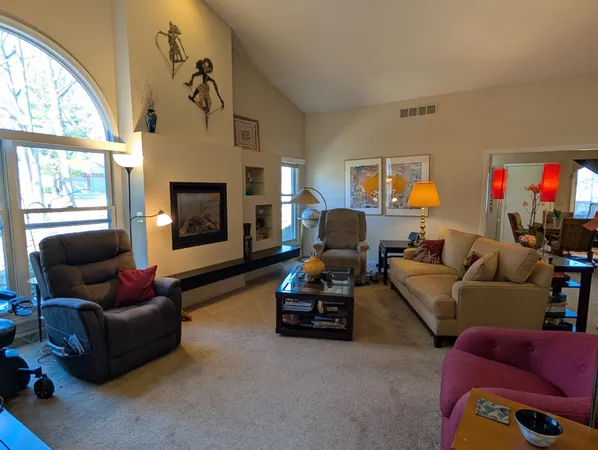 $245,000 | 3447 Daren Drive, Freeport, IL 61032