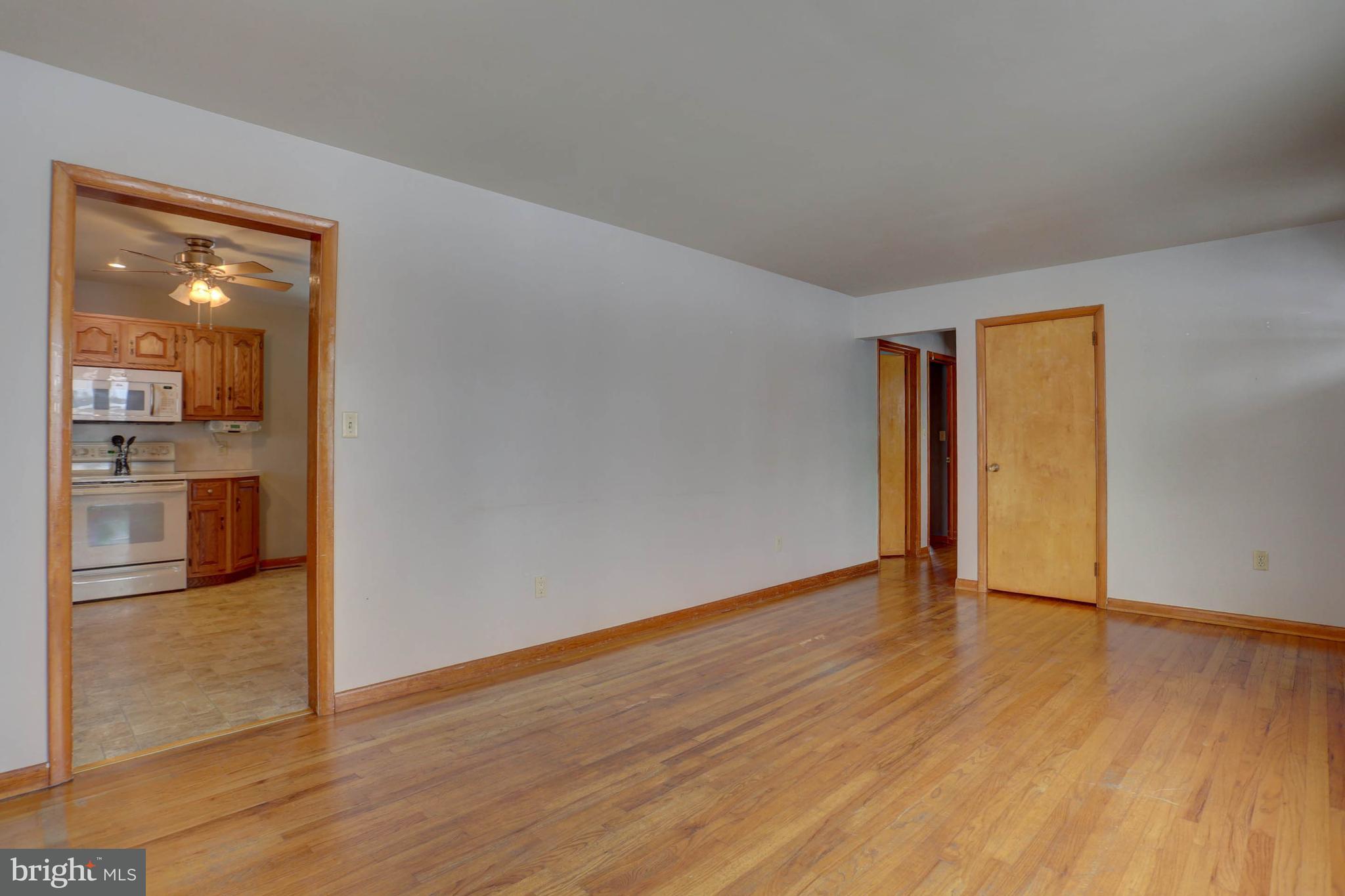 224 Colebrook Road Elizabethtown, PA 17022 - Photo 4 of 27 Gallery Image 4
