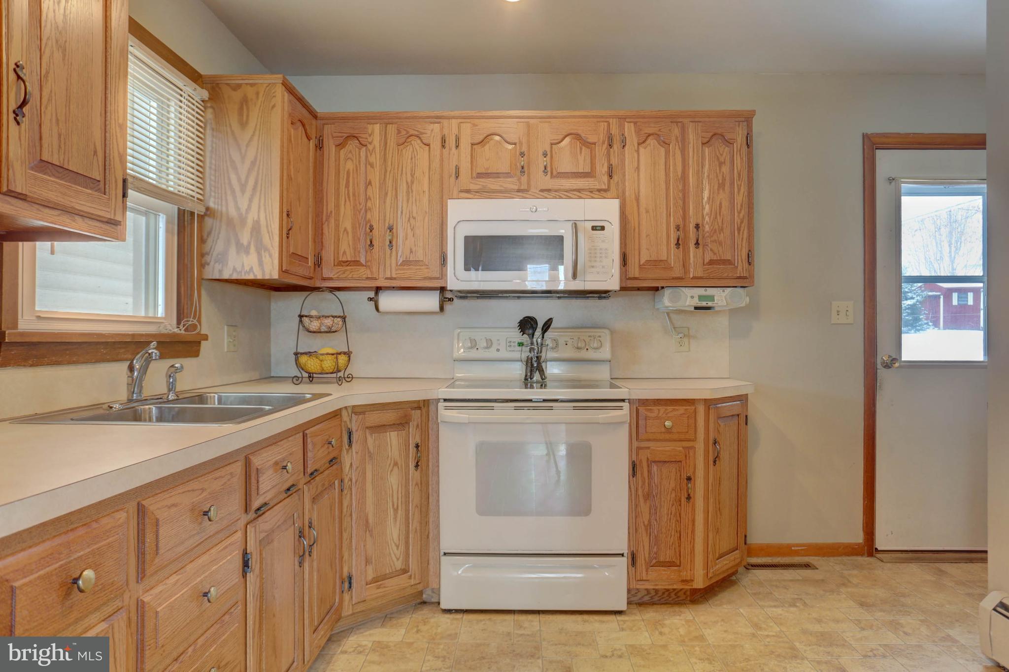 224 Colebrook Road Elizabethtown, PA 17022 - Photo 8 of 27 Gallery Image 8