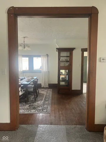 $299,900 | 225 North Center Street, Plainfield, IN 46168