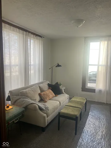 $299,900 | 225 North Center Street, Plainfield, IN 46168