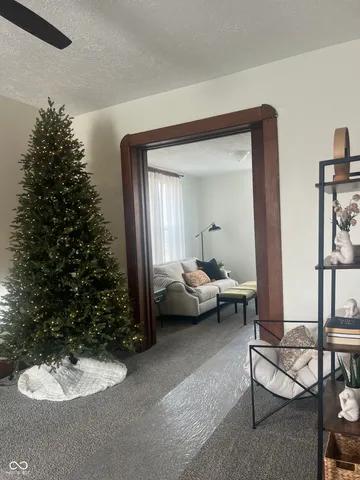 $299,900 | 225 North Center Street, Plainfield, IN 46168