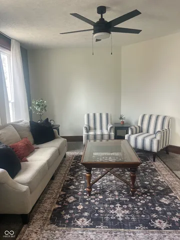 $299,900 | 225 North Center Street, Plainfield, IN 46168