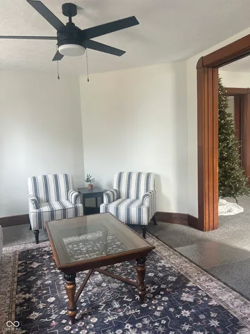 $299,900 | 225 North Center Street, Plainfield, IN 46168