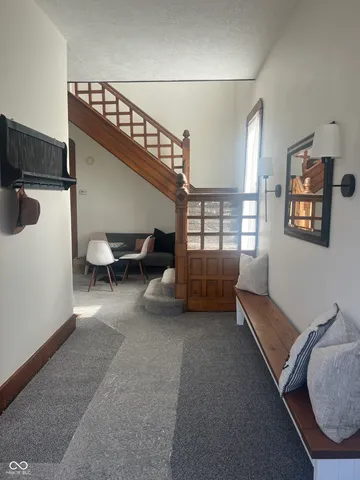 $299,900 | 225 North Center Street, Plainfield, IN 46168