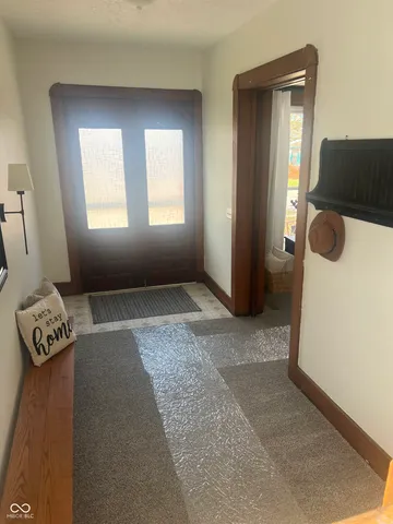 $299,900 | 225 North Center Street, Plainfield, IN 46168