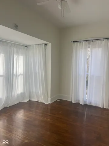 $299,900 | 225 North Center Street, Plainfield, IN 46168