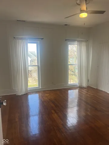 $299,900 | 225 North Center Street, Plainfield, IN 46168