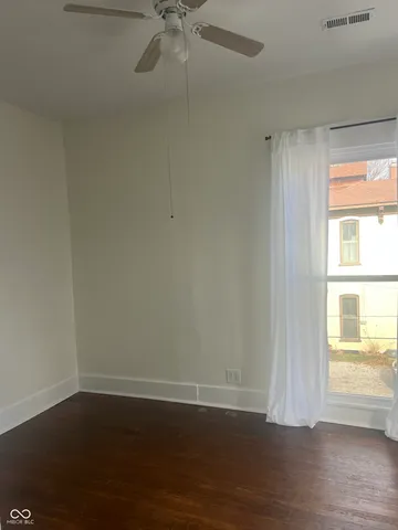 $299,900 | 225 North Center Street, Plainfield, IN 46168