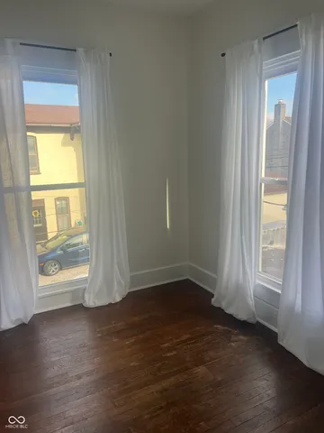 $299,900 | 225 North Center Street, Plainfield, IN 46168