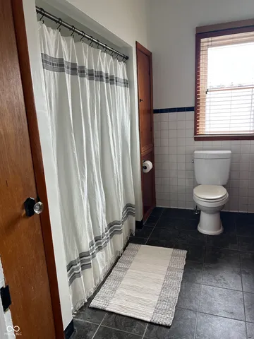 $299,900 | 225 North Center Street, Plainfield, IN 46168