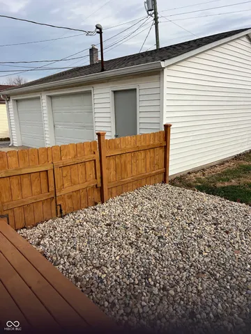 $299,900 | 225 North Center Street, Plainfield, IN 46168