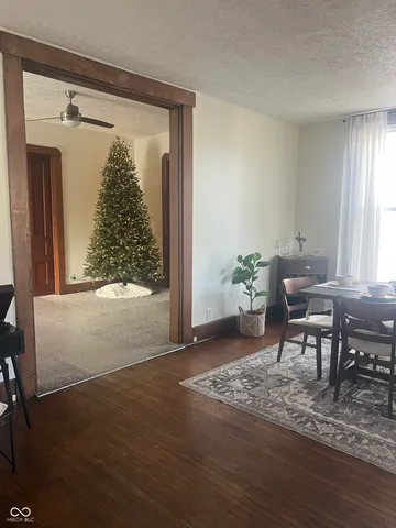 $299,900 | 225 North Center Street, Plainfield, IN 46168