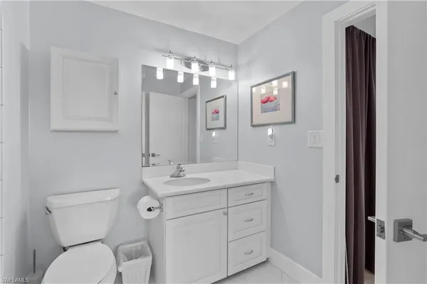 $5,500 | 3308 Europa Drive, Unit 30, Naples, FL 34105