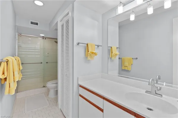 $5,500 | 3308 Europa Drive, Unit 30, Naples, FL 34105