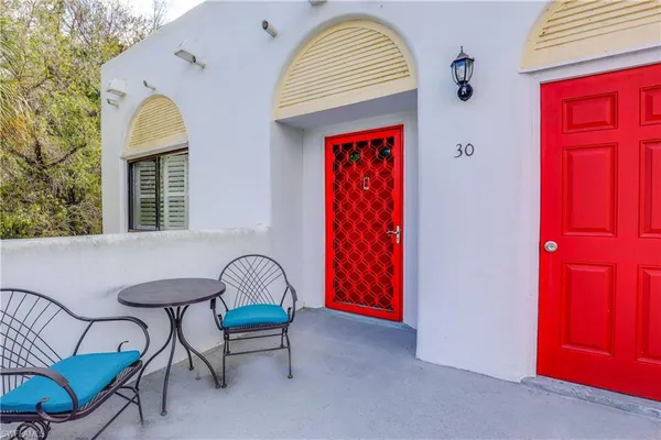 $5,500 | 3308 Europa Drive, Unit 30, Naples, FL 34105