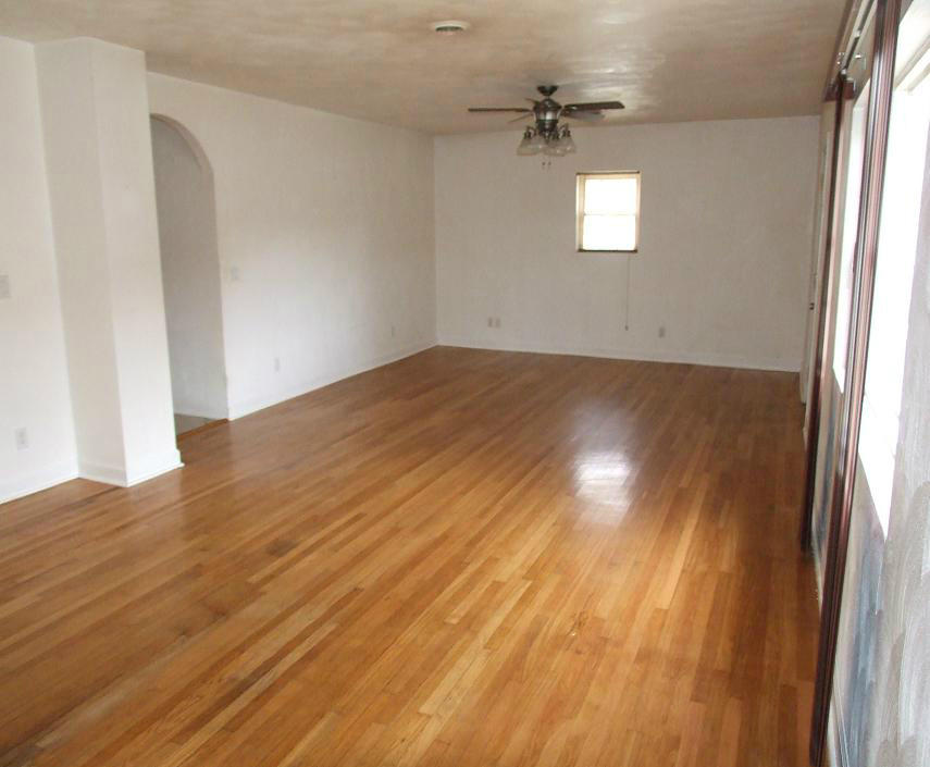 2880 Lithia Road Buchanan, VA 24066 - Photo 9 of 16 2880 living room photo 1
