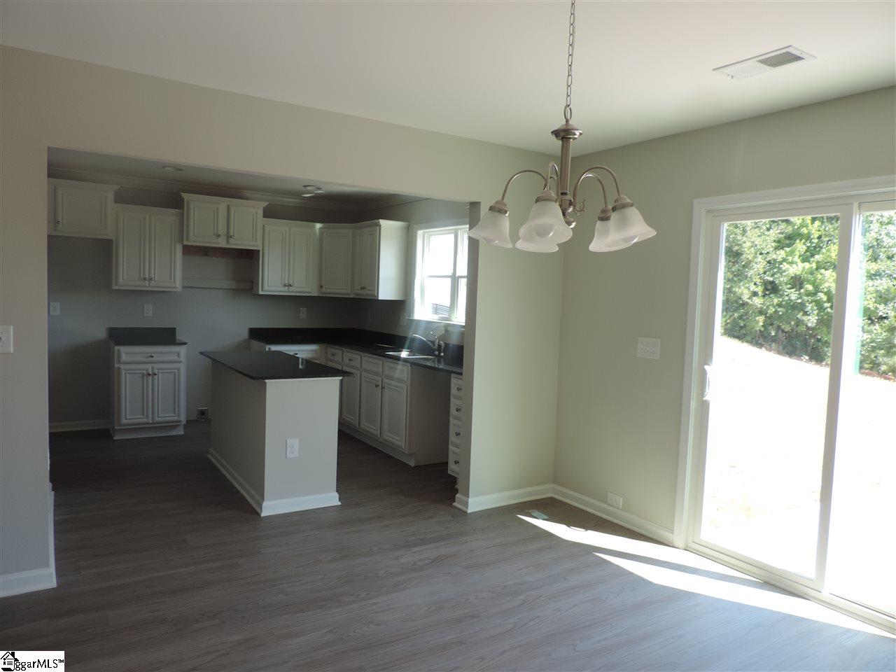 242 Maple Grove Road Seneca, SC 29678 - Photo 4 of 18 Gallery Image 4