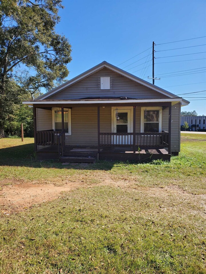 331 Cooley Road LaGrange, GA 30241 - Photo 1 of 1