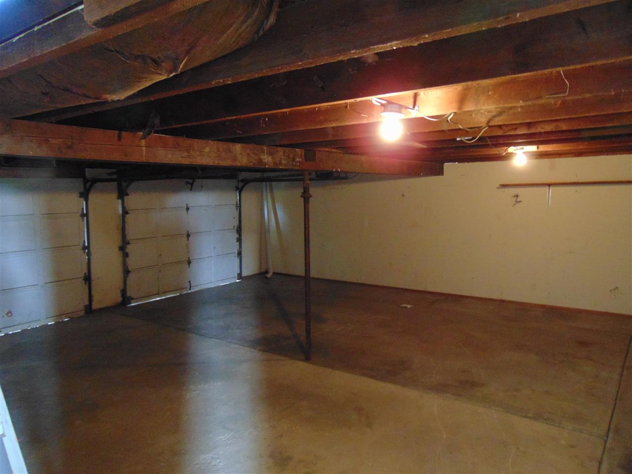 9242 Auburn Road Fort Wayne, IN 46825 - Photo 12 of 20