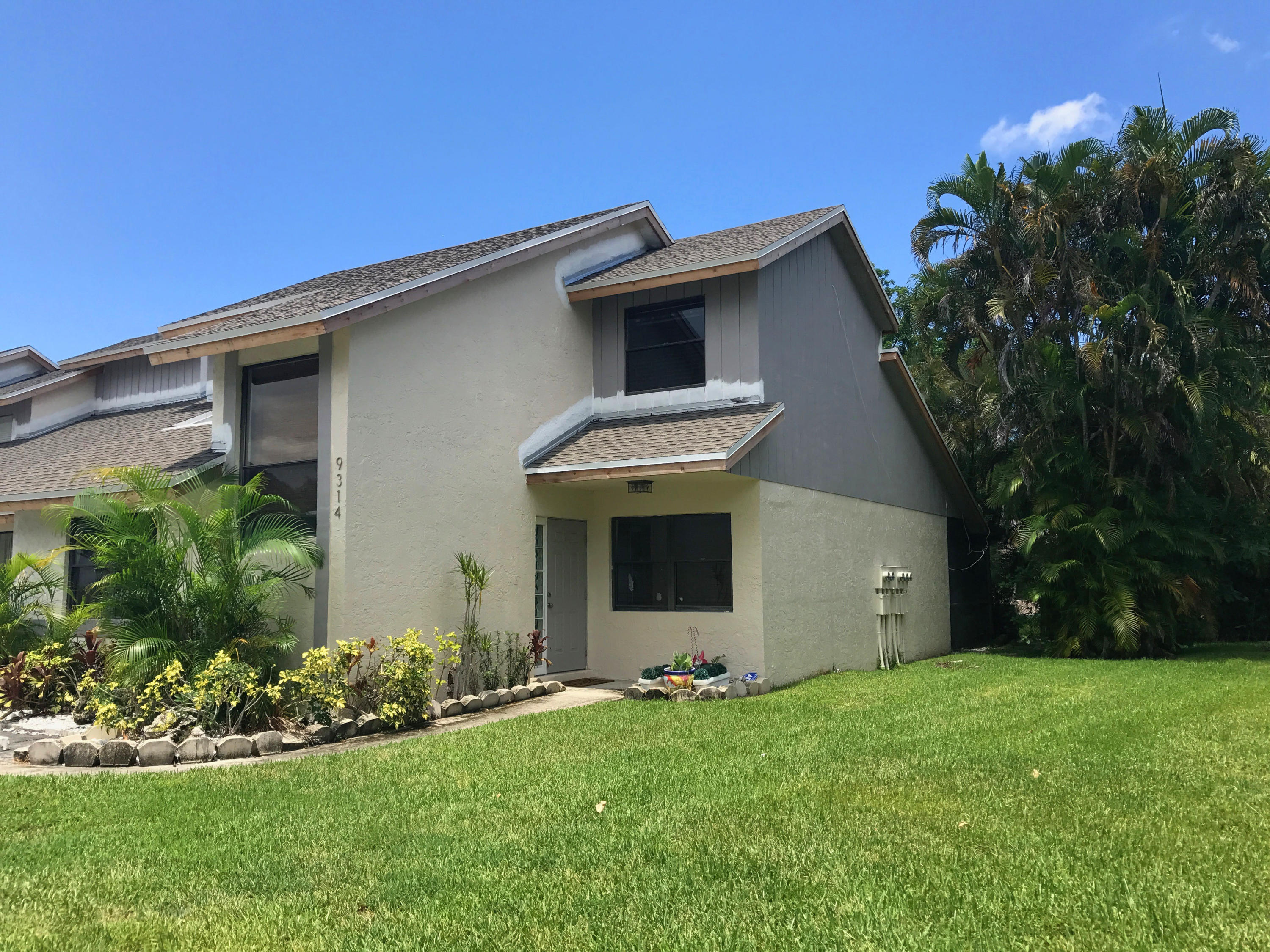 9314 Ketay Circle Boca Raton, FL 33428 - Photo 8 of 8 SIDE ELEVATION W/ HUGE YARD