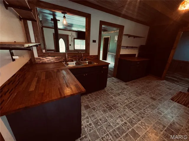 $229,500 | 17672 Hwy C, Annapolis, MO 63620