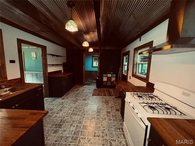 $229,500 | 17672 Hwy C, Annapolis, MO 63620