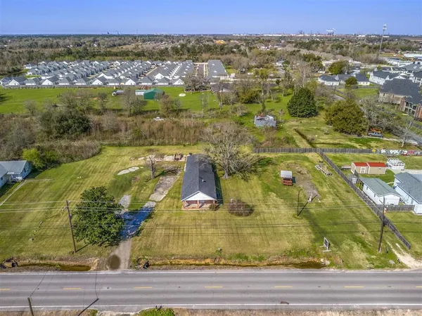 $329,999 | 5146 Elliott Road, Lake Charles, LA 70605