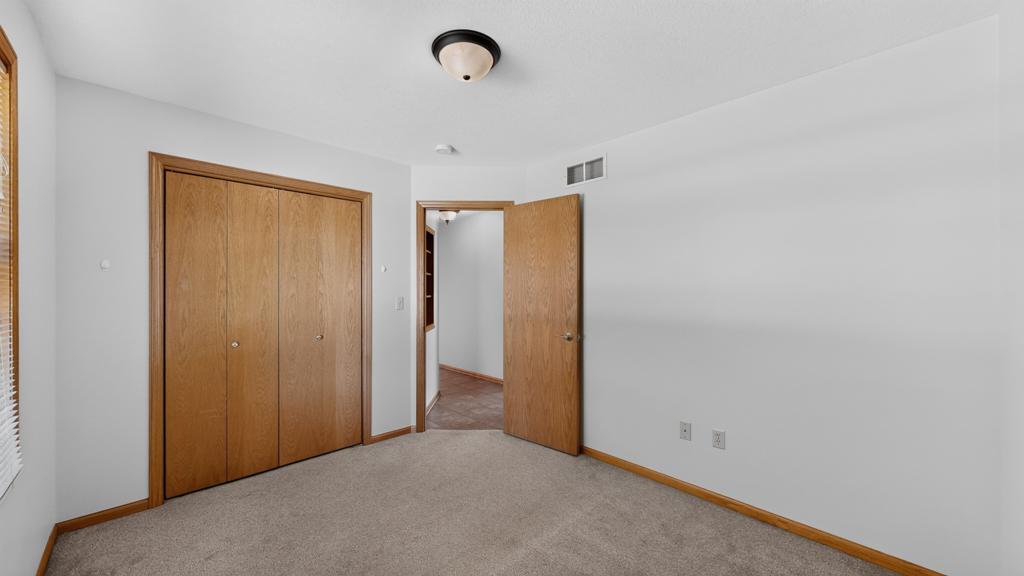 3704 Strathmore Lane Southeast Rochester, MN 55904 - Photo 24 of 37