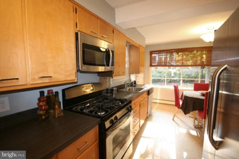 9204 Wendell Street Silver Spring, MD 20901 - Photo 22 of 29 Kitchen