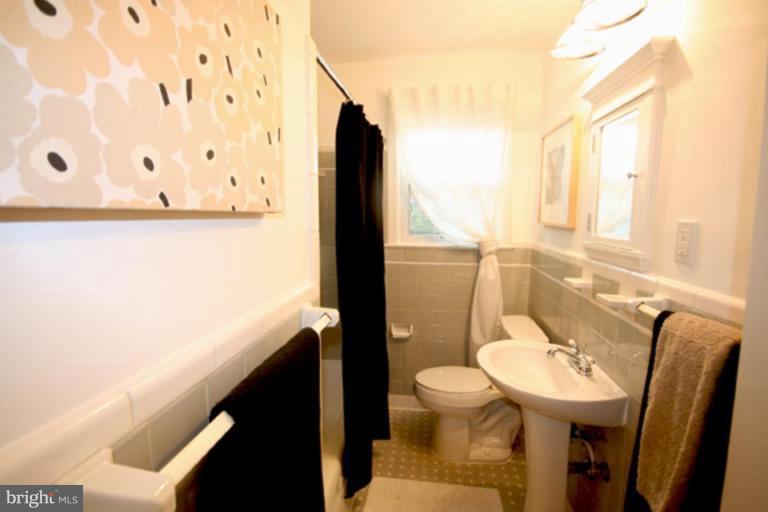 9204 Wendell Street Silver Spring, MD 20901 - Photo 29 of 29 Bath #2