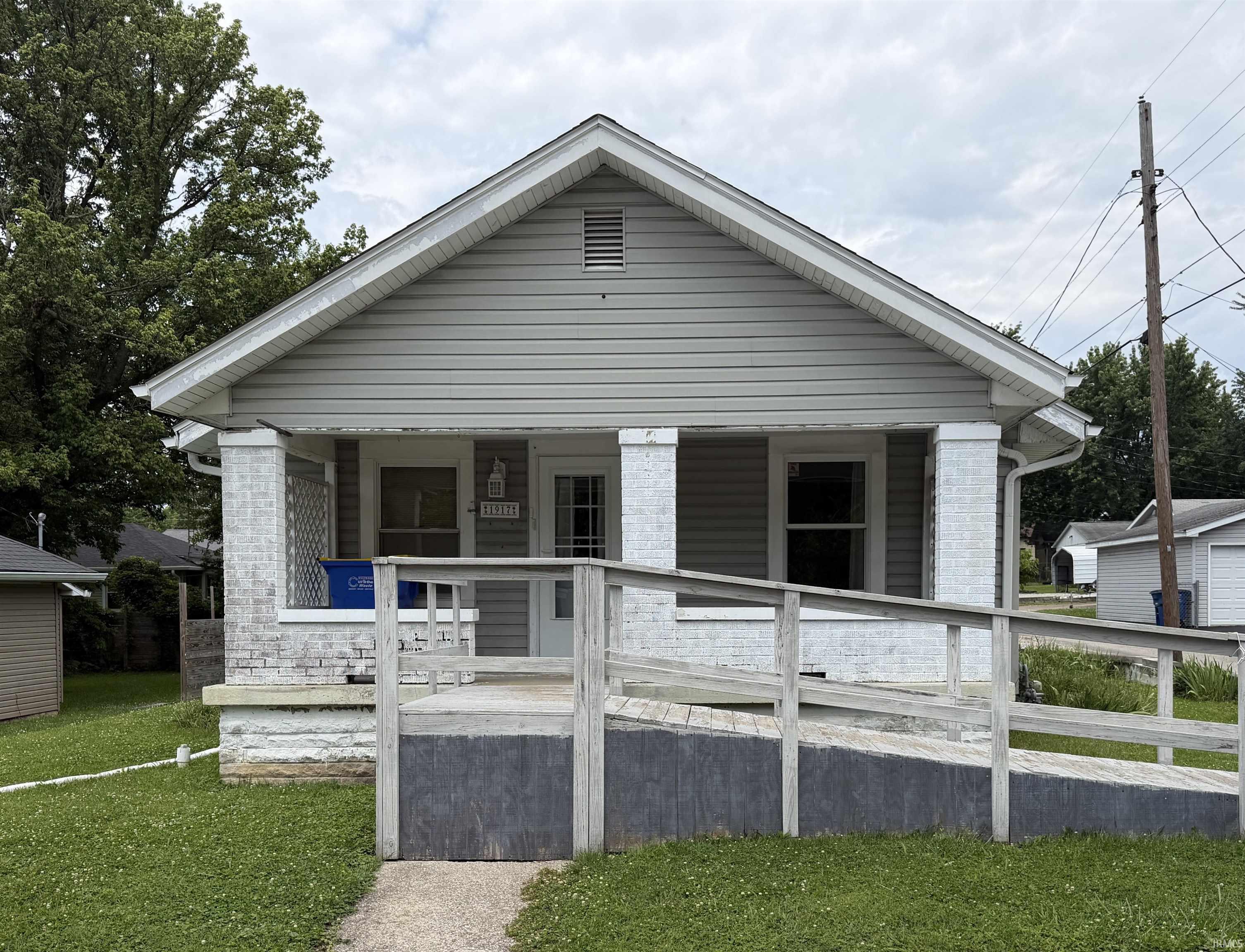 1917 7th Street Bedford, IN 47421 - Photo 1 of 24