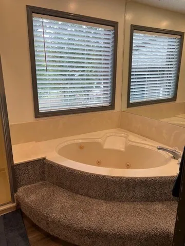 $450,000 | 14690 East Redcoat Road, Nevada, MO 64772