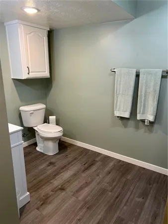 $450,000 | 14690 East Redcoat Road, Nevada, MO 64772