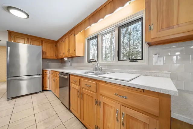 $625,000 | 18 Mason Drive, Salem, NH 03079