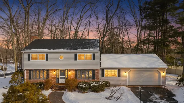 $625,000 | 18 Mason Drive, Salem, NH 03079