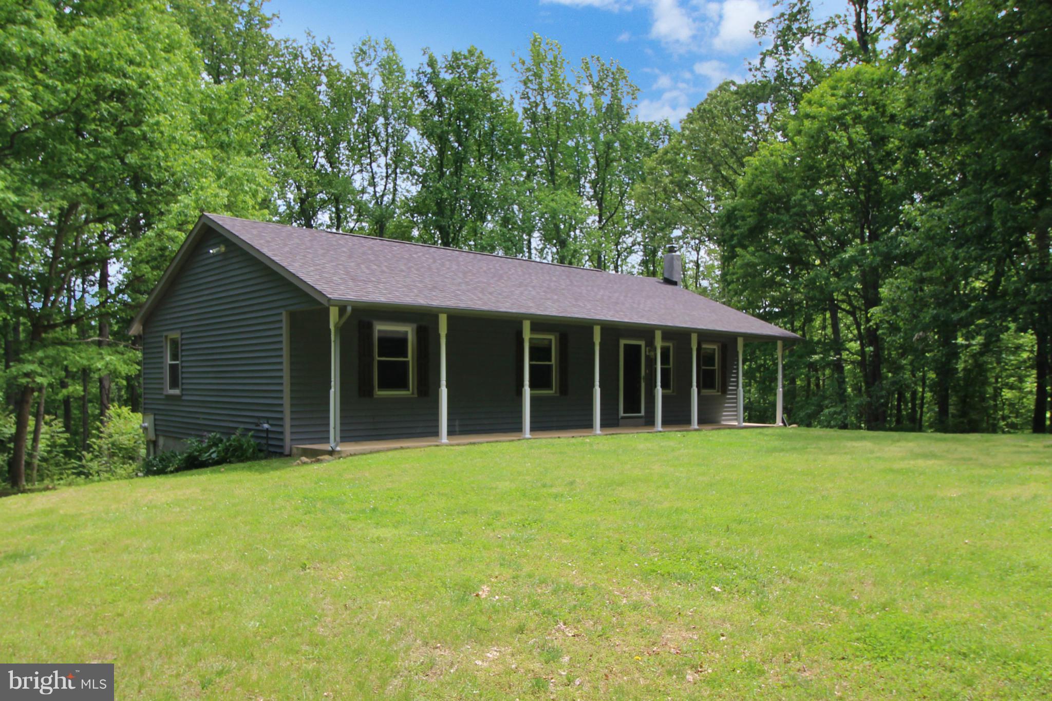 10577 Bears Den Road Marshall, VA 20115 - Photo 1 of 24 Exterior (Front)