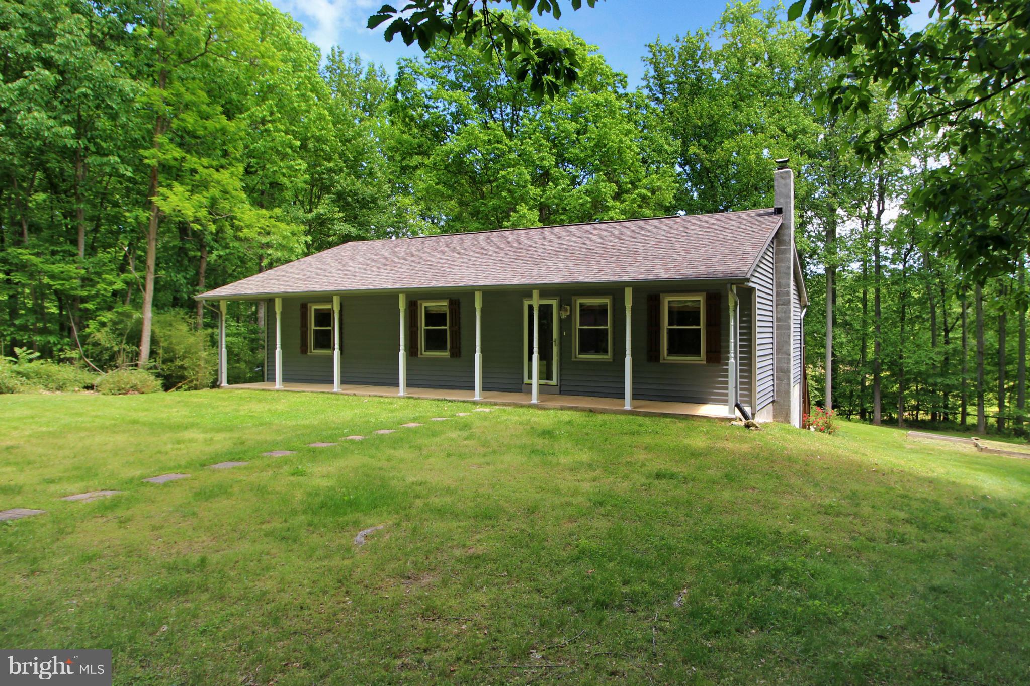 10577 Bears Den Road Marshall, VA 20115 - Photo 3 of 24 Exterior (Front)
