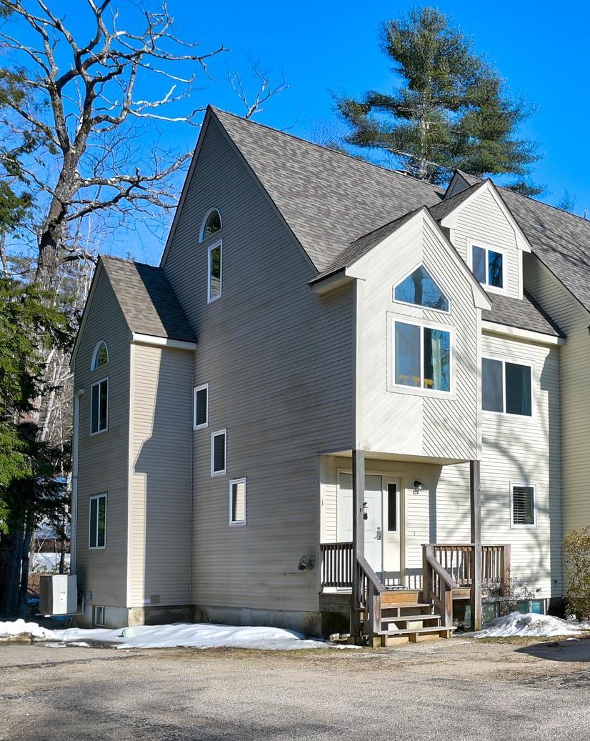 25 Hawke Road, Unit 1 Conway, NH 03860 - Photo 2 of 33