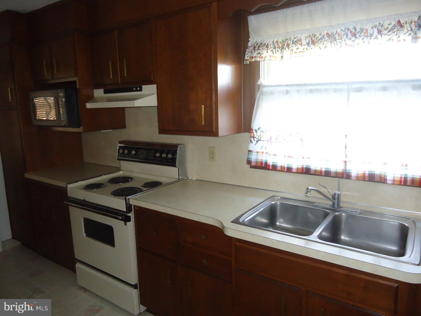 17 Vista Road Wyomissing, PA 19610 - Photo 14 of 22 Gallery Image 14